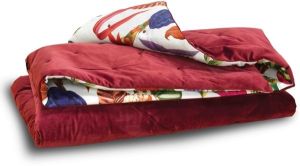 cuvertura matlasata tropical bordo bumbac catifea visiniu 120 x 220 cm christian lacroix 5404014503857